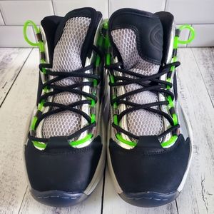 New Size 11 Reebok Question Mid Minions Gru's Lab Without Box Men's Sneakers